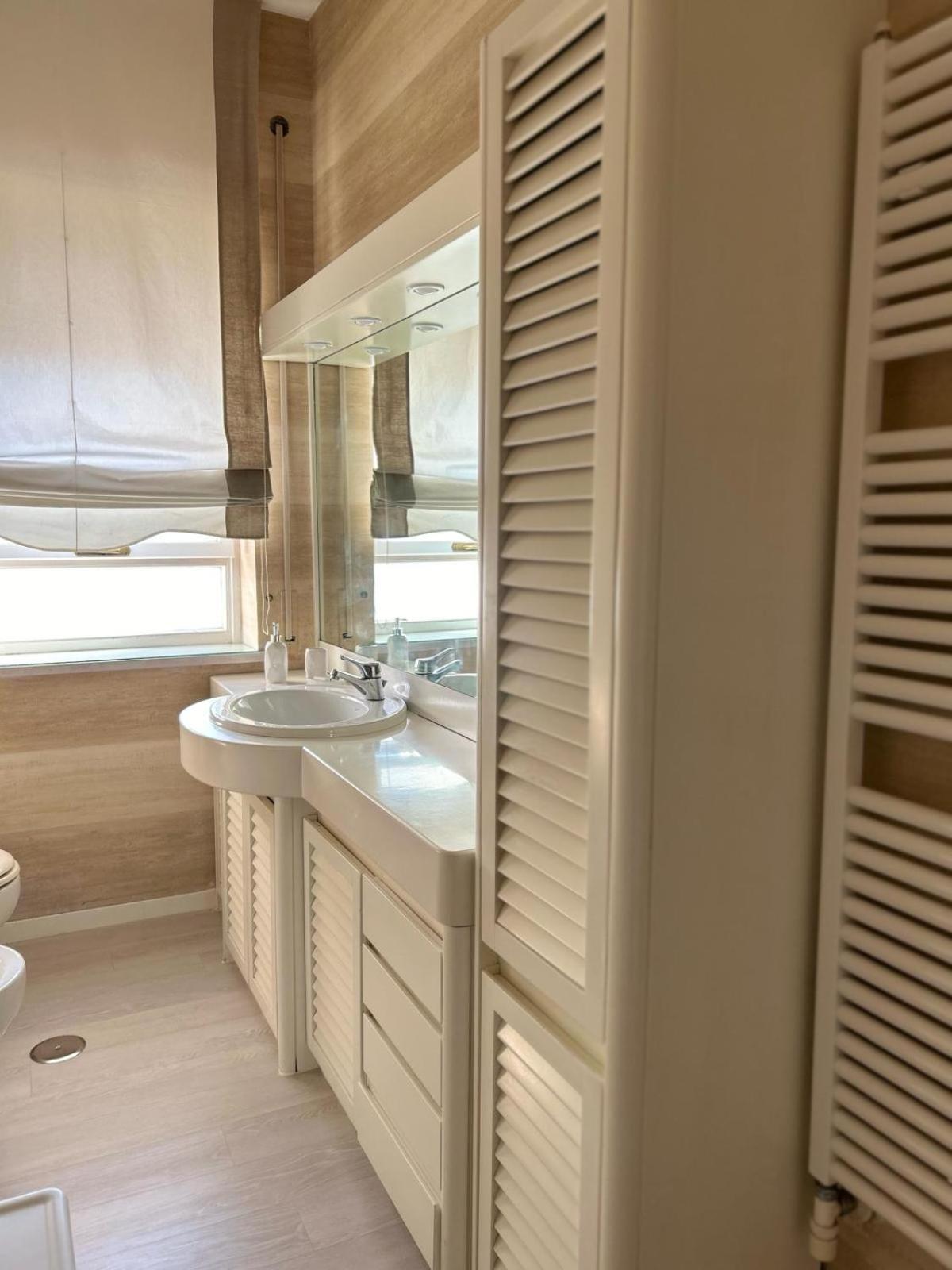 Front Beach Apartment - 3 Bedrooms Bari Exterior foto