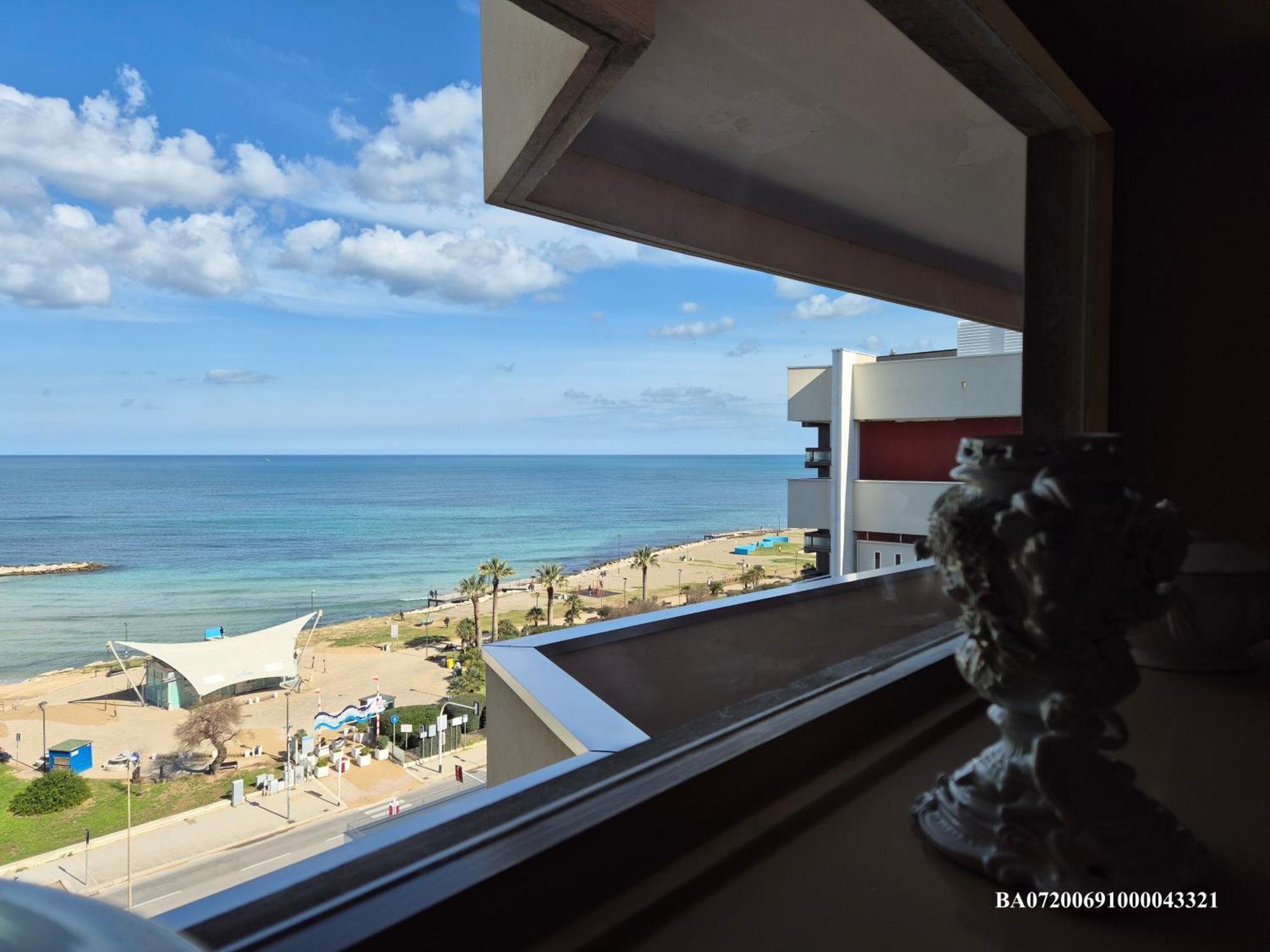 Front Beach Apartment - 3 Bedrooms Bari Exterior foto